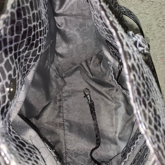 Michael Kors snakeskin bag - Picture 5 of 5